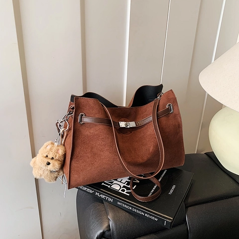 Women Suede PU Leather Tote Bag Vintage Matte Large Capacity Commuting Shoulder Crossbody Handbag With Bear Charm