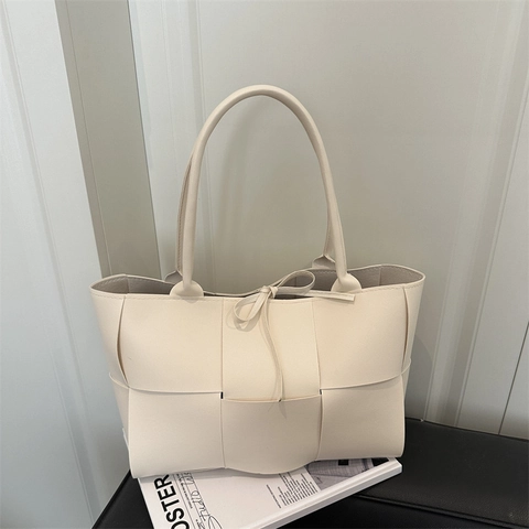 Große Gewebte PU Leder Tote Schultertasche Minimalistische Lässige Street Style Vielseitige Geflochtene Handtasche Mit Innentasche
