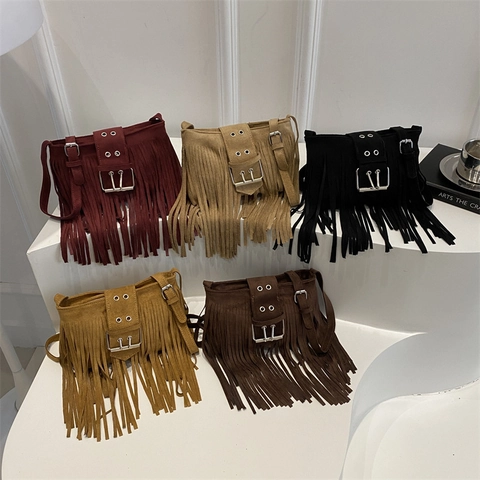 Vintage Bohemian Faux Suede Fringe Crossbody Bag Retro Tassel Shoulder Bag With Metal Buckle Casual Fashion Commuter Handbag