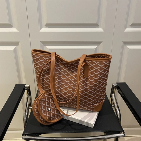Large Capacity PU Leather Tote Handbag And Matching Pouch Chevron Y-Pattern Print Polyester Lining Commuter Bag For Women