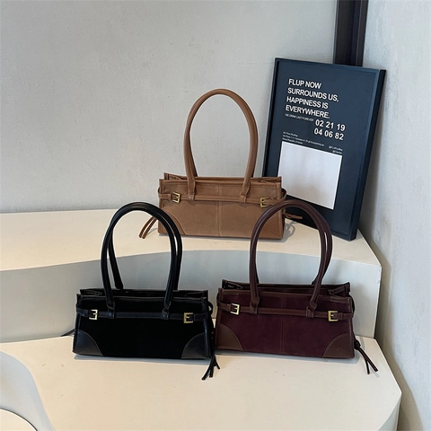 Bolso Retro De Mujer Para Debajo Del Brazo En Patchwork De Ante Gran Capacidad Bolso De Hombro Con Hebilla De Metal Y Borlas