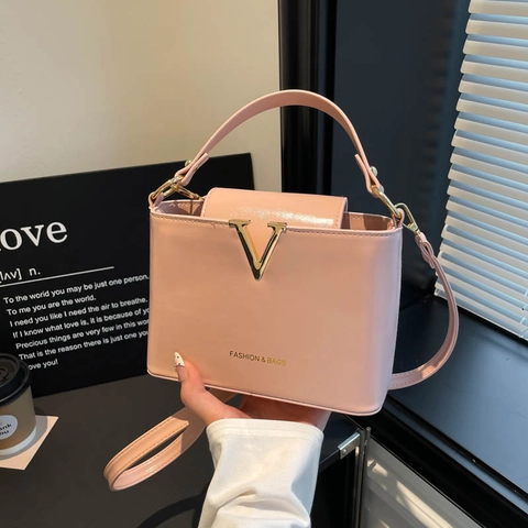 Glossy PU Leather Crossbody Bag For Women Shiny Metal V Decoration Small Shoulder Handbag Chic Top Handle Satchel