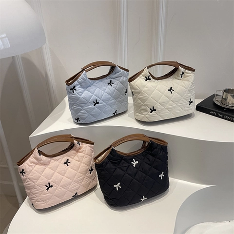Bolso de Mano Acolchado para Mujer Con Bordado de Lazo Patrón de Diamante Bolso de Hombro para Diario Casual