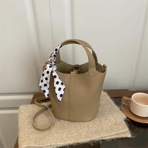 Borsa A Secchiello Da Donna In Pelle PU Con Grana Di Litchi E Sciarpa Di Raso A Pois Retro Borsa A Tracolla