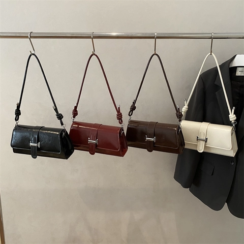 Koreaanse Stijl Glanzend PU Lederen Okseltas Voor Vrouwen Retro Rechthoekige Schoudertas Met Metalen Slot Gesp Knoop Riem