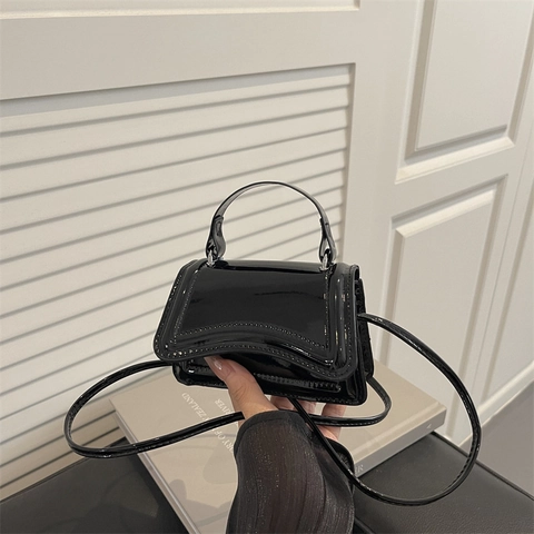 Women Mini Crossbody Bag Shiny Patent Leather Hourglass Shape Handheld Purse Fashion Street Style Party Elegant Ladies Handbag