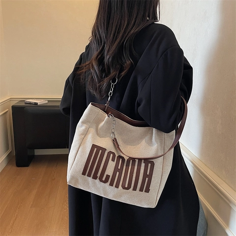Große Kapazität Canvas Tote Bag Damen Kontrast Buchstaben Druck PU Leder Schultergurt Metallkette Pendler Lässige Handtasche