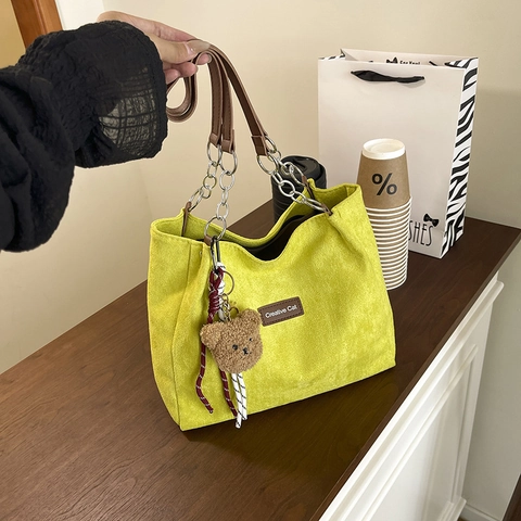 Bolso Tote de Corduroy Vintage Para Mujer Bolso de Hombro de Gran Capacidad Bolso de Mano Casual Retro Con Cadena y Colgante de Oso