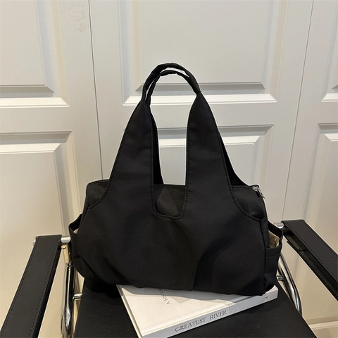 Large Capacity Pleated Shoulder Bag Lightweight Nylon Tote With Side Pockets Casual Minimalist Underarm Handbag For Women
