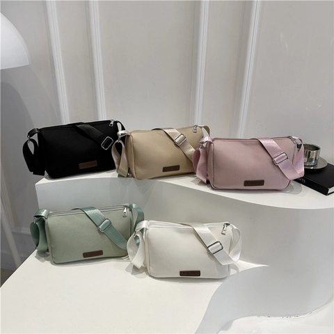 Minimalistische Damen Umhängetasche Segeltuch Nylon Kleine Quadratische Tasche Mit Verstellbarem Gurt Für Den Alltag