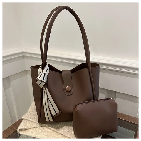 Borsa Tote Donna E Pochette Interna Pelle PU Grande Capacità Con Sciarpa Decorativa Borsa Spalla Vintage Minimalista