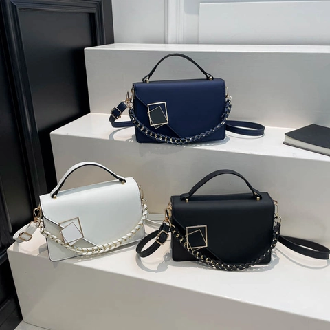 Minimalist PU Leather Small Square Shoulder Crossbody Bag For Women Fashion Flap Bag With Metal Buckle And Chain Decor