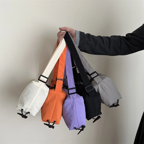 Borsa a Cuscino in Nylon con Stampa di Lettere Fanyissa Borsa a Tracolla Casual con Tracolla Regolabile per Donna Moda Uso Quotidiano