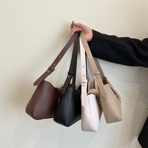 Women Retro PU Leather Underarm Bag Elegant Shoulder Baguette Bag With Gold Metal Buckle And Adjustable Strap Solid Color