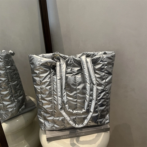 Women Large Capacity Quilted Puffer Tote Bag Metallic Lightweight Shoulder Bag For Autumn Winter Commuting Travel Fashion