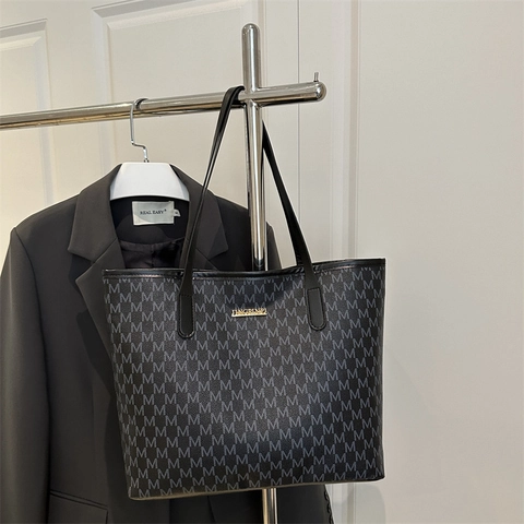 Moda Mujeres Cuero PU Bolso Tote Gran Capacidad M Monograma Impresión Bolso De Hombro Para Trabajo Viaje Urbano Simple
