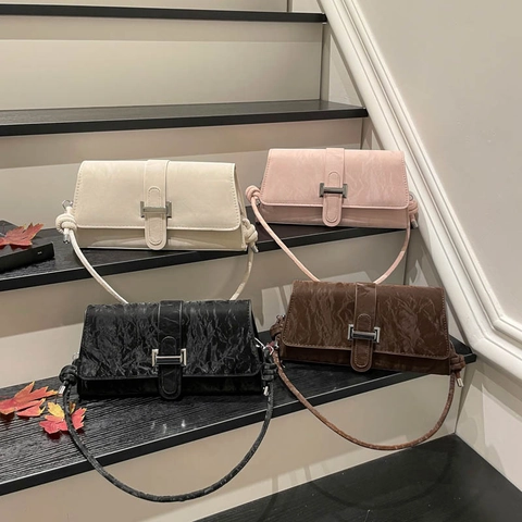 Borsa Baguette Sottobraccio in Pelle PU Pieghettata da Donna Moda Francese Con Fibbia in Metallo Borsa a Tracolla Versatile