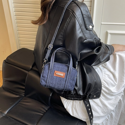 Women Washed Denim Handheld Pillow Bag Vintage Streetwear Contrast Stitching Crossbody Bag Simple Small Square Tote Bag
