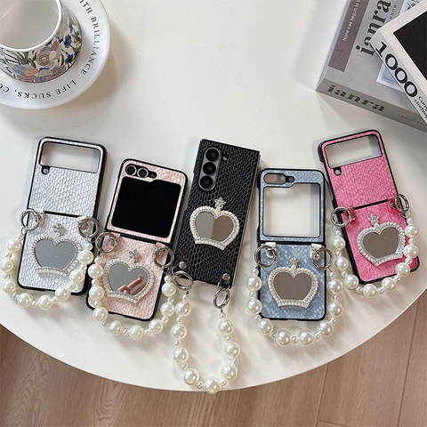 Luxury Heart Mirror Phone Case PU Leather Crocodile Texture With Artificial Pearl Hand Strap Rhinestone Crown Foldable Flip Cover