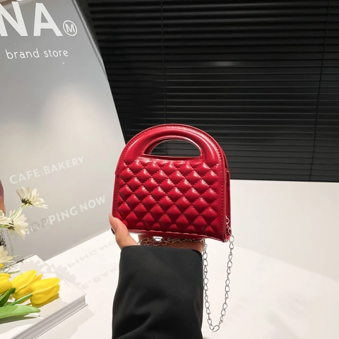 Women's Mini PU Leather Quilted Rhombus Handbag With Silver Metal Chain Strap Fashion Crossbody Shoulder Evening Bag
