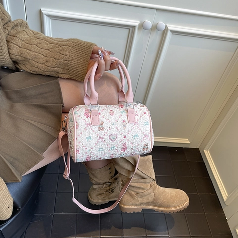 Sac Boston Imprimé Ours Dessin Animé Doux Sac À Main Cylindre Matelassé Avec Bandoulière Kawaii Sac À Bandoulière Polyvalent