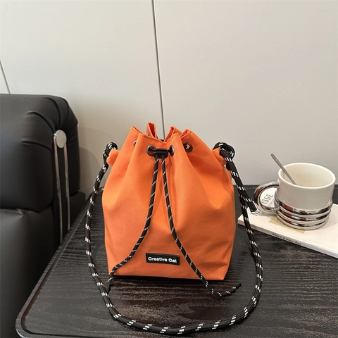 Borsa A Secchiello Con Coulisse In Nylon Di Grande Capacità Con Tracolla In Corda Intrecciata A Contrasto Borsa A Tracolla Casual Da Donna