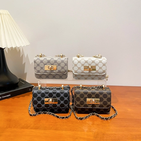 Retro Monogram Mini Shoulder Bag PU Leather Small Square Crossbody With Metal Chain Strap Rotation Lock Elegant For Women