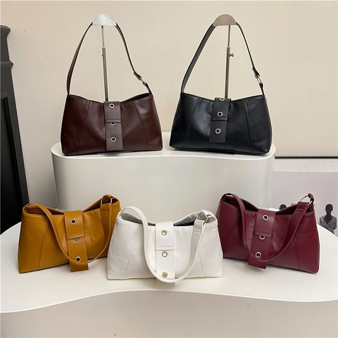 Sac Sous le Bras en Similicuir PU Vintage Pour Femmes Sac à Bandoulière Minimaliste Avec Sangle à Boucle à Oeillets Métalliques