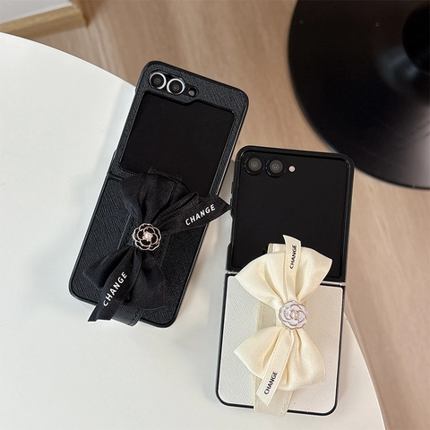 Folding Phone Case Camellia Flower Large Satin Ribbon Bow PU Leather Artificial Pearl Decor Elegant Stylish For Samsung Z Flip