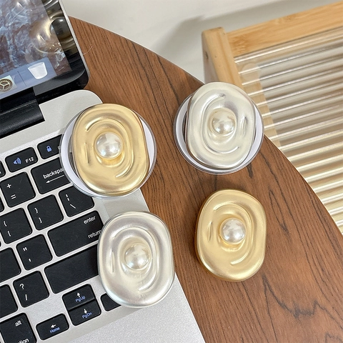 Magnetic Phone Holder Grip Oval Alloy Artificial Pearl Vortex Magnetic Case Compatible Expanding Stand Retro Elegant Desktop Support