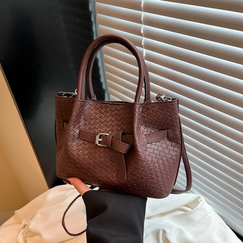 Damen Gewebte PU Leder Handtasche Retro Einfache Dekorative Schnalle Schultertasche Elegante Crossbody Eimertasche