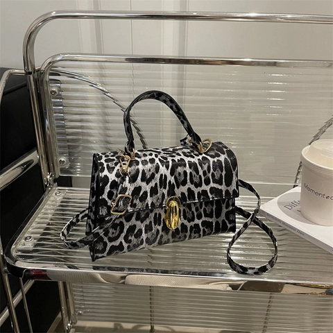 Women Crossbody Bag Small Square Handbag PU Patent Leather Leopard Print With Gold Lock Top Handle Elegant Shoulder Purse