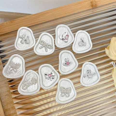 Soporte De Agarre Para Teléfono Con Lazo De Corazón De Diamantes De Imitación Resina Irregular Mariposa Soporte Escritorio