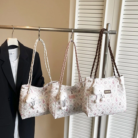 Damen Schultertasche Tote Bag Gestepptes Nylon Cartoon Bär Blumenmuster Große Kapazität Süße Lässige Handtasche
