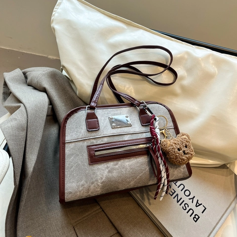 Retro PU Leather Shoulder Bag Large Capacity Underarm Tote Women Casual Commuting Zipper Pocket Bear Pendant Charm