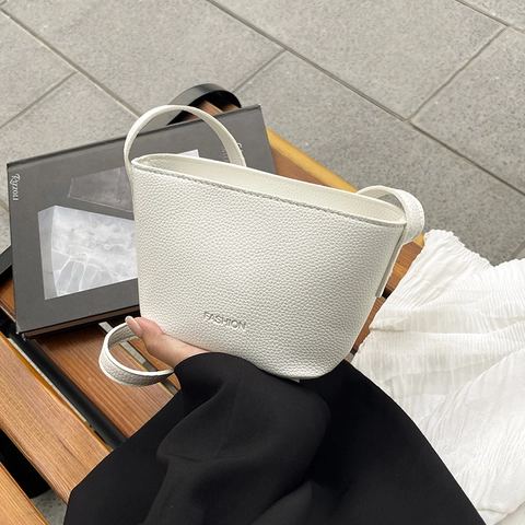 Bolso Bandolera Mujer Cuero PU Grano Litchi Estilo Coreano Simple Chic Moda Grabado Correa Ajustable Diario