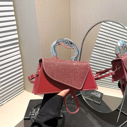 Bolso De Mano Para Mujer Con Solapa De Pedrería Cuero PU Asimétrico Trapecio Bolso Bandolera Asa De Metal Irregular