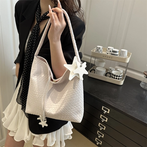 Gewebte Hobo Tasche Für Damen Große Kapazität Tote Schultertasche Mit Sternanhängern PU Leder Kordelzug Lässige Reisetasche