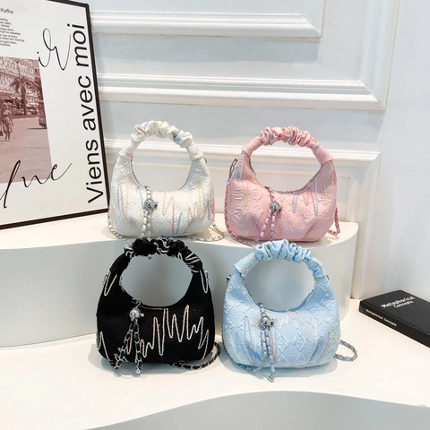 Damen Schultertasche Stoff Geraffter Griff Bunte Stickerei Wellenlinie Modische Hobo Handtasche Metallkettenriemen