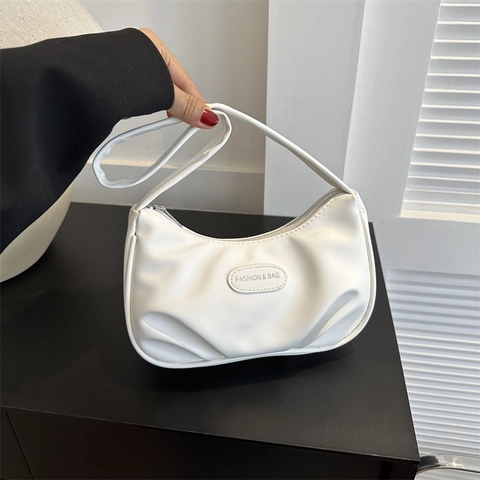Fashionable Women Pleated PU Leather Hobo Bag Minimalist Underarm Shoulder Bag Zipper Closure Korean Style Letter Patch Solid Color