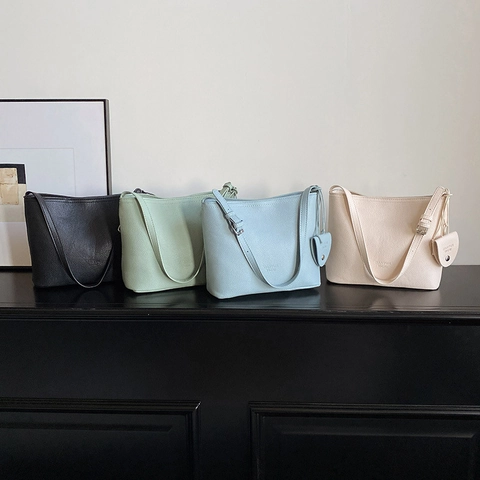 Sac Seau pour Femme de Style Coréen Minimaliste en Cuir PU avec Motif Litchi Petit Sac à Bandoulière Polyvalent avec Mini Pochette