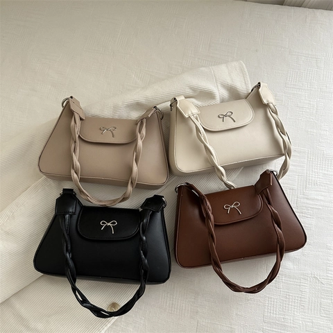 Sac Sous l'Aisselle pour Femmes Mode Minimaliste en Cuir PU Nœud en Métal Sac à Bandoulière Carré Avec Sangle Tressée