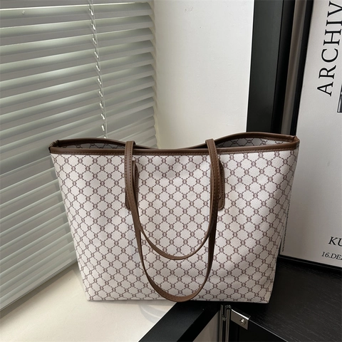 Women Large Capacity Tote Bag Retro Monogram Print PU Leather Shoulder Bag For Commute Travel Elegant Handbag