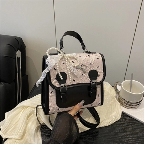 Sac à Dos Doux avec Imprimé Cœur et Nœud pour Femmes Style Académie en Cuir PU Mini Sac de Voyage avec Pendentif Perle