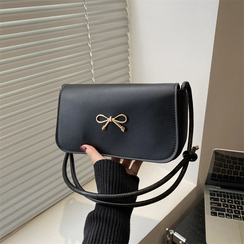 Bolso Bandolera Para Mujer Cuero PU Hebilla De Lazo Metálico Dorado Solapa Bolso De Hombro Retro Elegante