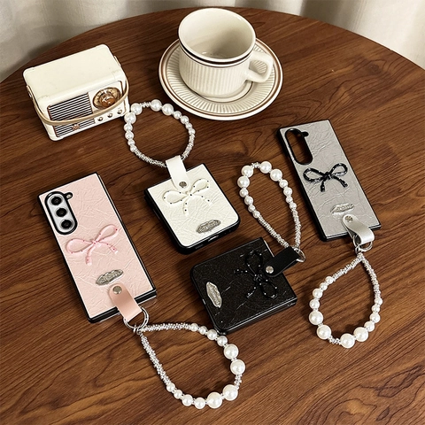 Folding Phone Case PU Leather Wrinkled Texture With Stereo Bowknot And Faux Artificial Pearl Rhinestone Hand Strap Chain Shockproof