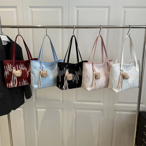 Bolso Tote Grande para Mujer Moda Callejera Bordado Bolso de Hombro Color de Contraste Textura de Ondas Cuero Sintético Bolso de Viaje Diario con Colgante Oso