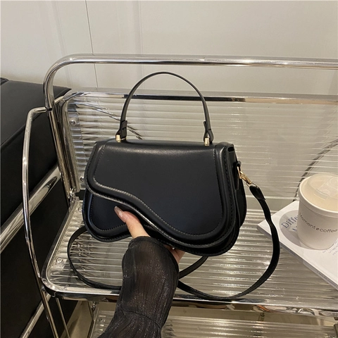 PU Leather Saddle Bag Wave Flap Shoulder Crossbody Handbag For Women Korean Style Fashion Elegant Summer Solid Color