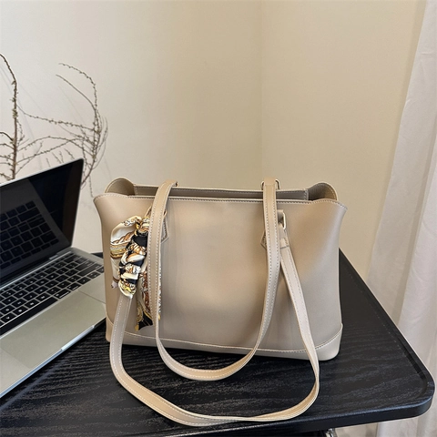 Borsa Tote Da Donna In Pelle PU Con Foulard Decorativo Cuciture A Contrasto Grande Capacità Borsa A Spalla Di Moda