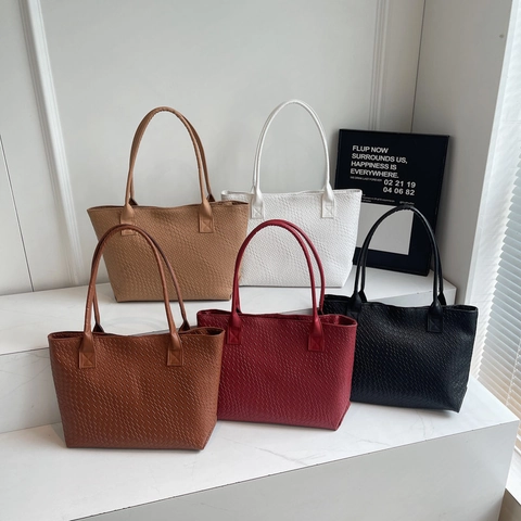 Minimalist Women Woven Tote Bag Large Capacity PU Leather Shoulder Bag Fashion Commuter Handbag Versatile Daily Purse